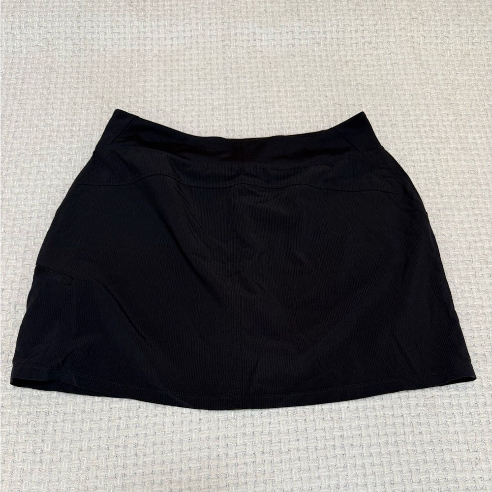 Orvis women’s spandex-lined skort. Black. Large. Excellent condition! - Picture 5 of 6